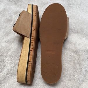 CC CHANEL Interlocking Suede Spring 2020
